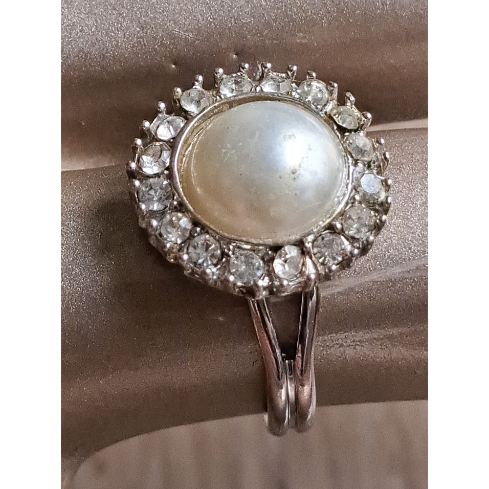 Vintage Silver Tone Faux Pearl Rhinestone Halo Adjustable Cocktail Ring Women